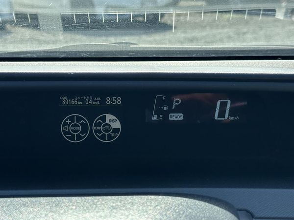 2015 Toyota Aqua Urban.Rear camera.Button start.Alloys.New tires. Carousel 9