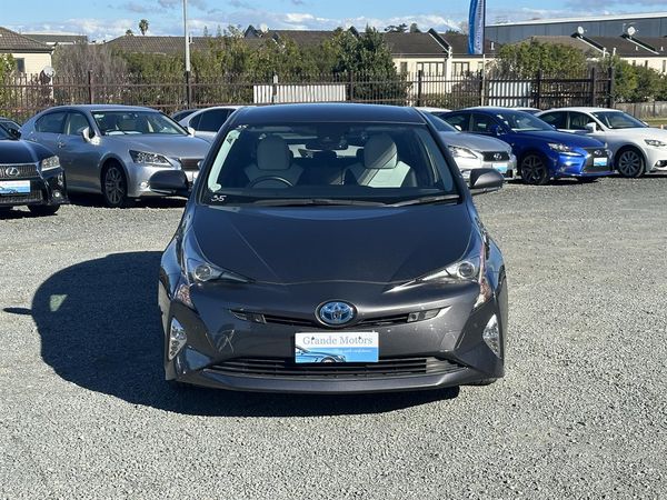 2018 Toyota Prius G.Leather.HUD.Radar cruise.Lane assist.Park sens.Alarm.8 Airbags. Carousel 11