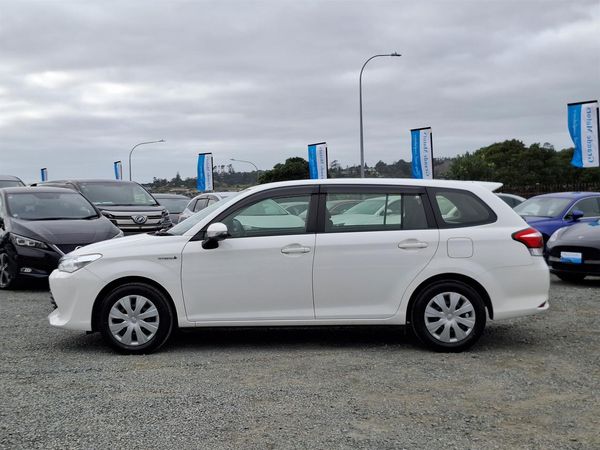 2016 Toyota Corolla Fielder.Hybrid.Rear camera.New tires. Carousel 12