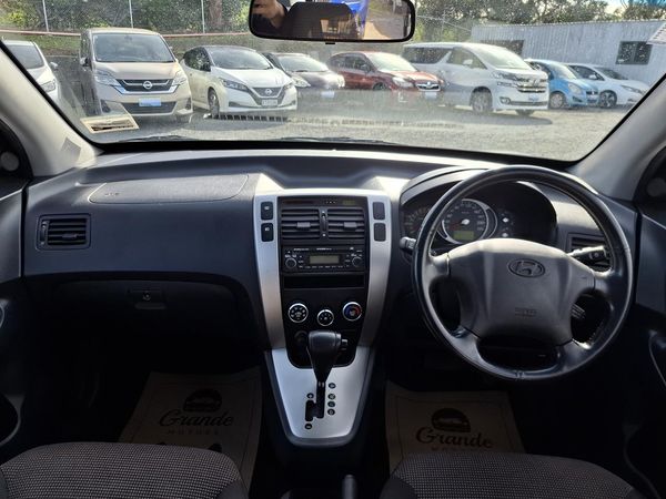 2007 Hyundai Tucson NZ NEW.Towbar.Roof rails.Park sens.Cruise control.8 SRS Airbags. Carousel 4