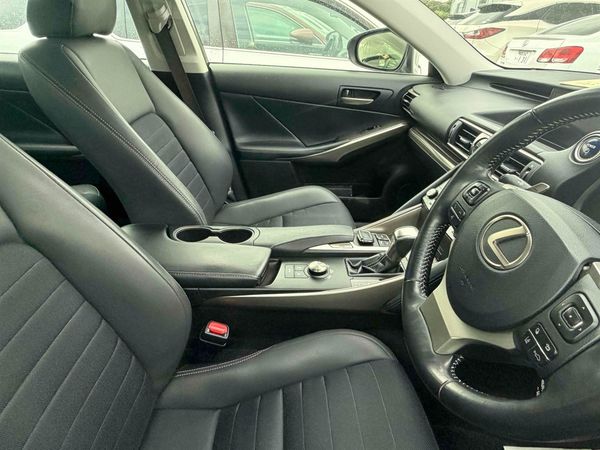 2017 Lexus IS 300h Transit Hybrid Carousel 1