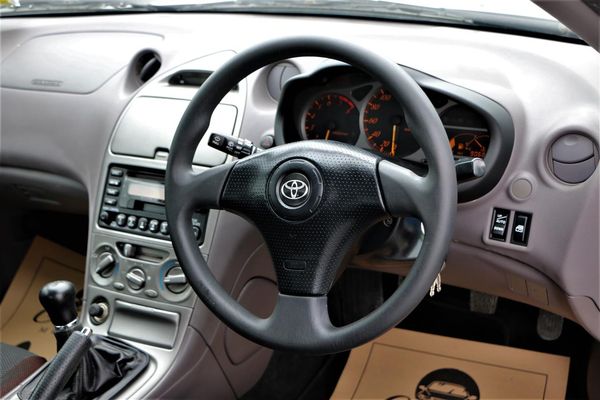 2001 Toyota Celica Manual.Sunroof.Alloys.New tires.LOW KM. Carousel 5