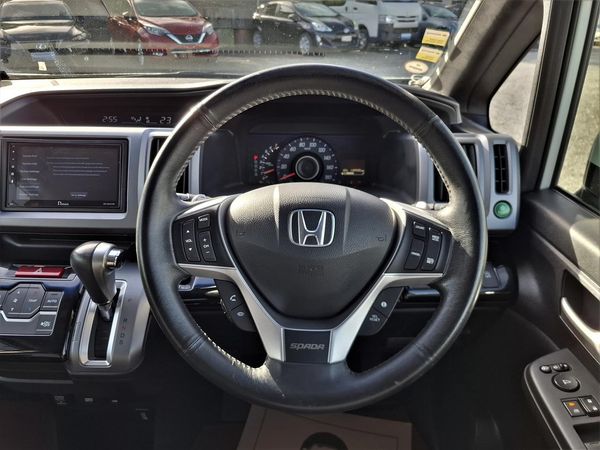 2012 Honda Step Wagon Spada.Towbar.Android/Apple CarPlay.Cruise control.Rear cam.Park sensors. Carousel 9