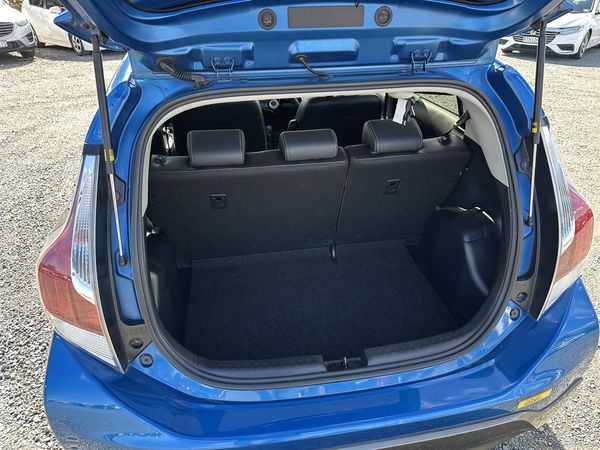 2015 Toyota Aqua Urban.Rear camera.Button start.Alloys.New tires. Carousel 18