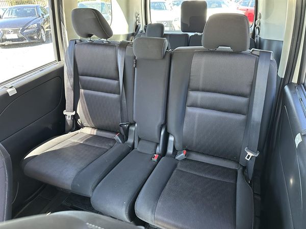 2017 Nissan Serena Highway Star.Hybrid.8 seats.360 camera.Safery radar.Cruise control.Park sensors. Carousel 4