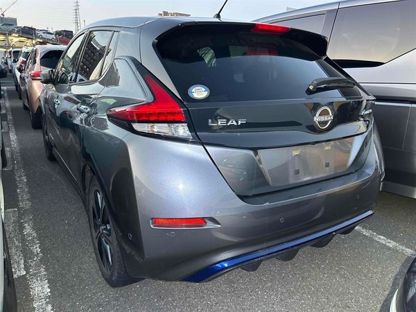 2022 Nissan Leaf SOH 90,07 G model Pro Pilot Carousel 6