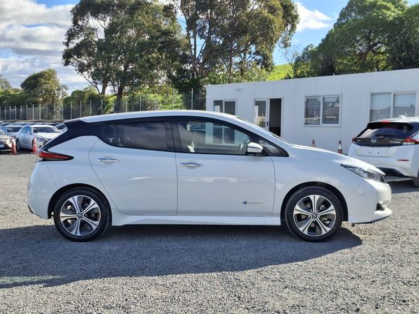 2019 Nissan Leaf 62 KW 90.34% SOH Boss Sound Pro pilot 10SRS Carousel 17