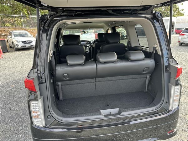 2012 Nissan Elgrand Highway star.Rear camera 7 Seats Carousel 16