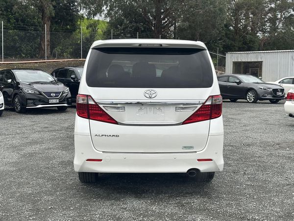 2013 Toyota Alphard 8 seater.Rear camera.Park sensors.Cruise control.8 SRS Airbags. Carousel 16