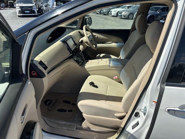 2015 Toyota Estima Aeras.Hybrid.Cruise control.Rear camera.Elctric doors. Carousel 3