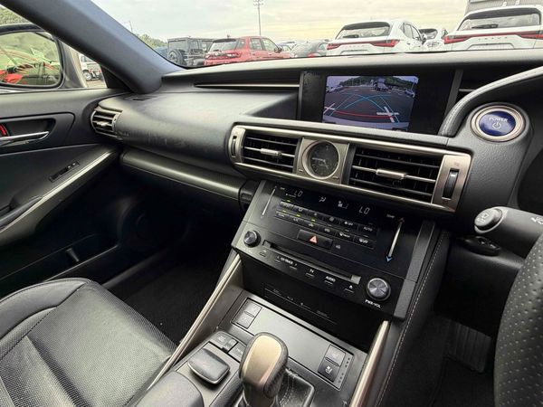 2013 Lexus IS 300h Transit F-Sport Carousel 12