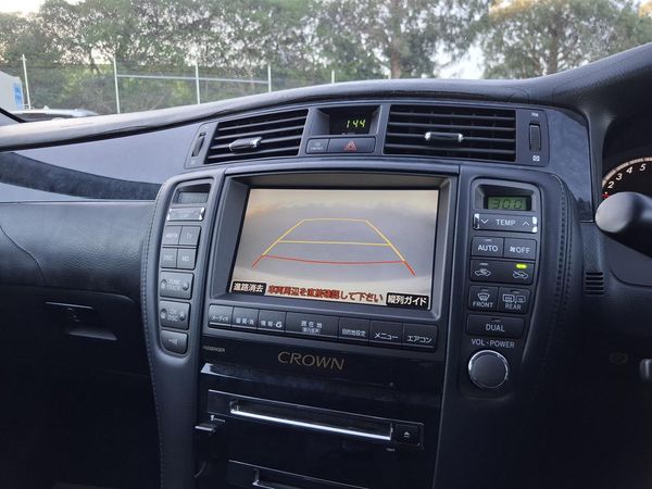 2006 Toyota Crown Athlete.Cruise control.Rear camera. Carousel 6