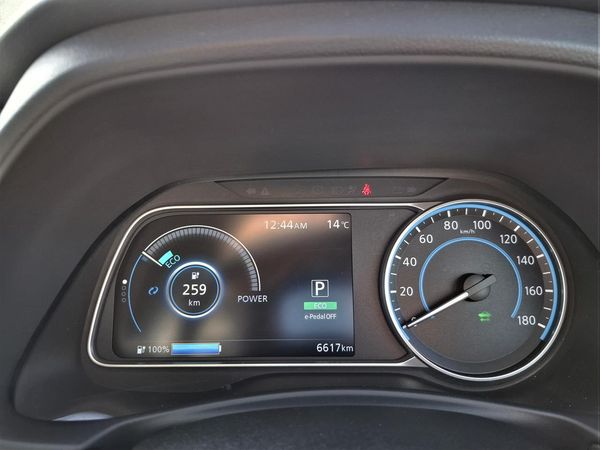 2021 Nissan Leaf 40KW.SOH89%.Android/ApplePlay.10 Airbags.Cruise control.Park sens.Rear cam. Carousel 9