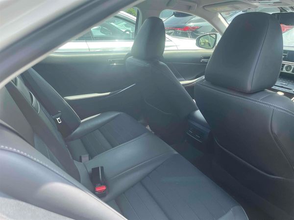 2015 Lexus IS 300h Transit Hybrid Cruise control Carousel 1