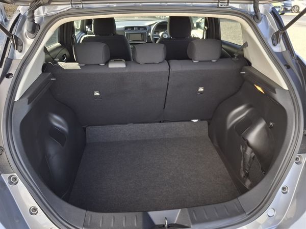 2022 Nissan Leaf 90.10% Soh low km Carousel 19