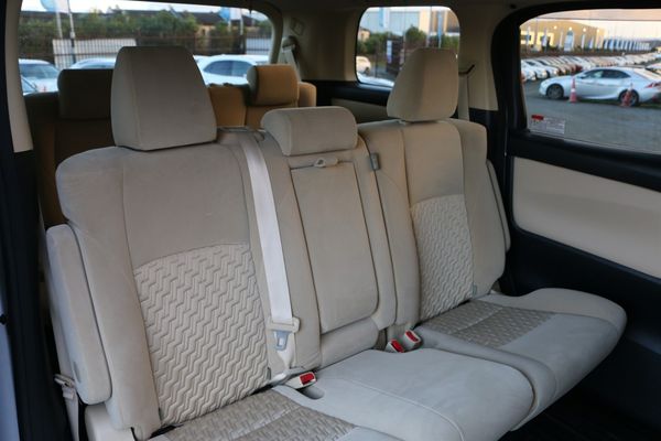 2015 Toyota Alphard 8 seater.Park sensors.SRS Airbags. Carousel 4
