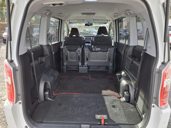 2012 Honda Step Wagon Spada.Towbar.Android/Apple CarPlay.Cruise control.Rear cam.Park sensors. Carousel 19