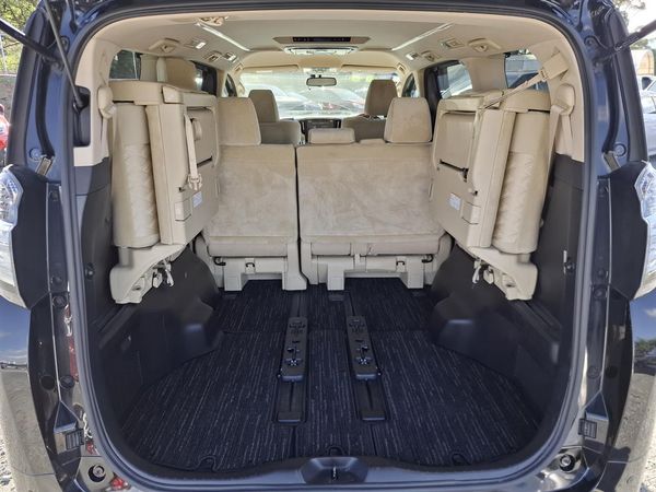 2016 Toyota Vellfire V spec.8 seats.Cruise control.Park sens.Alloys.8 Airbags. Carousel 1