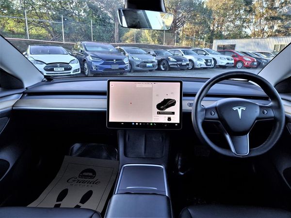 2021 Tesla Model 3 STANDARD RANGE PLUS. PANOROOF. Carousel 5