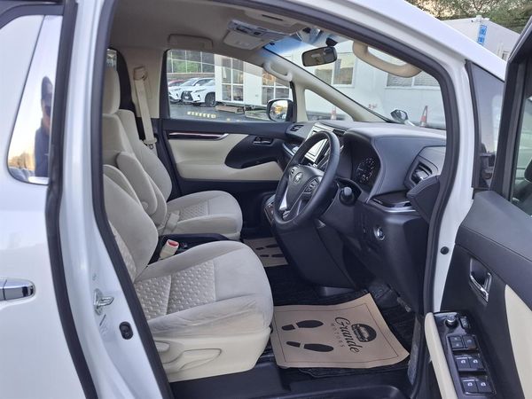 2015 Toyota Vellfire 8 seater Reversing Camera Parking Sensors Carousel 1