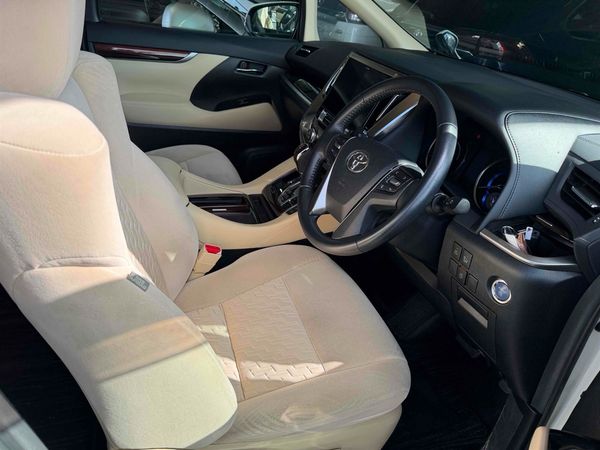 2017 Toyota Alphard Transit Hybrid 8 seaters Carousel 4