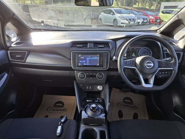 2022 Nissan Leaf 90.10% Soh low km Carousel 5