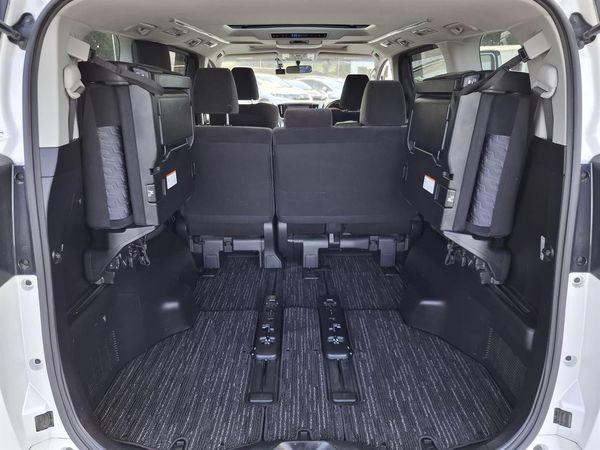 2016 Toyota Vellfire Z.Double sunroof.8 seater.Rear cam.Park sens.8 Airbags. Carousel 18
