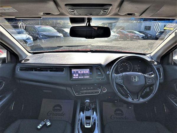 2016 Honda Vezel Hybrid.Rear camera.Cruise control. Carousel 4