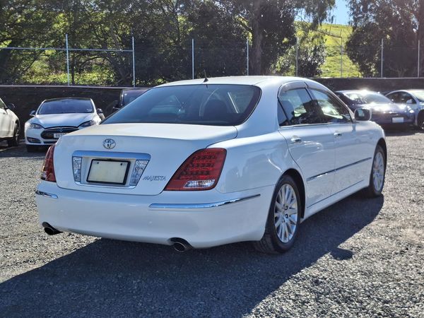 2004 Toyota Crown Majesta V8.Cruise control.Rear camera. Carousel 16