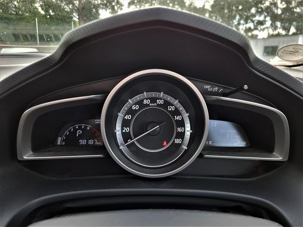 2015 Mazda Axela Skyactiv.Cruise control.Blind spot.Rear camera. Carousel 7