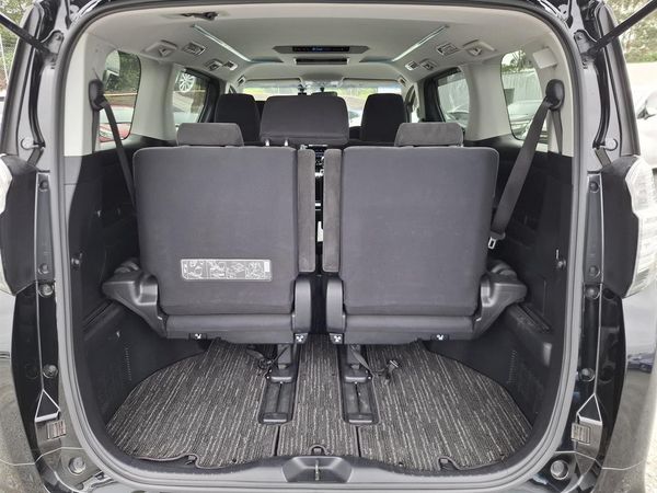 2016 Toyota Vellfire Rear camera.Electric doors.Rea cam.8 Airbags. Carousel 19