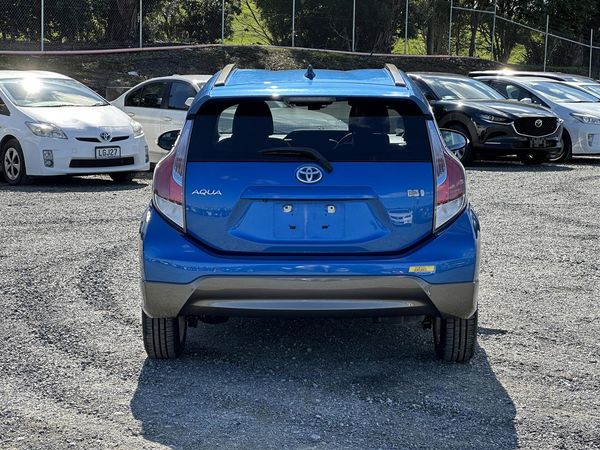 2015 Toyota Aqua Urban.Rear camera.Button start.Alloys.New tires. Carousel 15