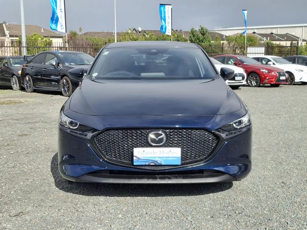 2023 Mazda 3 HUD.Rear camera.Radar cruise.Park sensors. Carousel 11