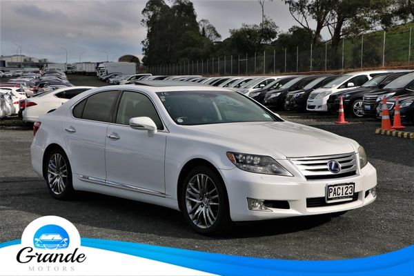 2011 Lexus LS 600 Hybrid.Leather.Sunroof.Heated/cooler seats