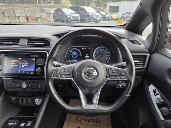 2017 Nissan Leaf 40KW.SOH 85%.Android/ApplePlay.360°camera.Safety radar.Park sensors. Carousel 6
