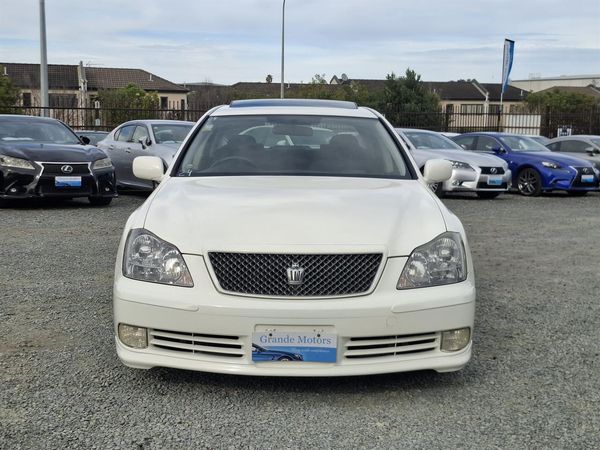 2005 Toyota Crown Athlete.Sunroof.Cruise control.LOW KM. Carousel 9