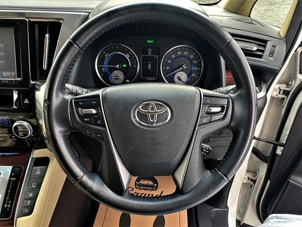 2016 Toyota Alphard Hybrid.7seats.Cruise control.Park sensors.Rear cam.Elec doors.Alarm. Carousel 7