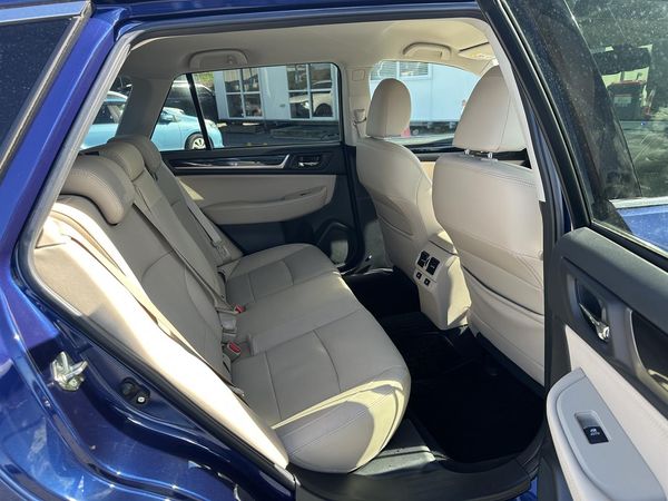 2017 Subaru Outback Eyesight.Harman/Kardon.Blind spot.Lane assist.Radar cruise.Alarm. Carousel 2