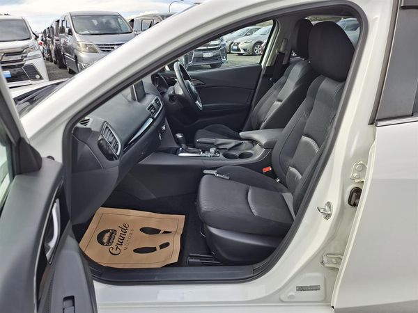 2015 Mazda Axela Skyactiv.Cruise control.Blind spot.Rear camera. Carousel 2
