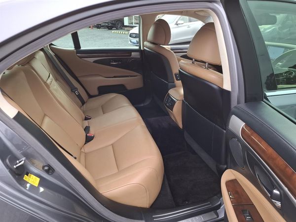 2013 Lexus LS 460 Leather.Cruise control.Park sens.Rear cam.Alarm.10 SRS Airbags. Carousel 1