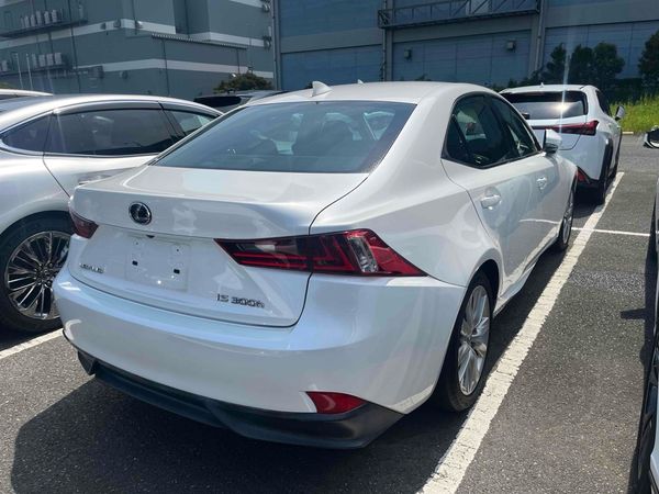 2015 Lexus IS 300h Transit Hybrid Cruise control Carousel 8