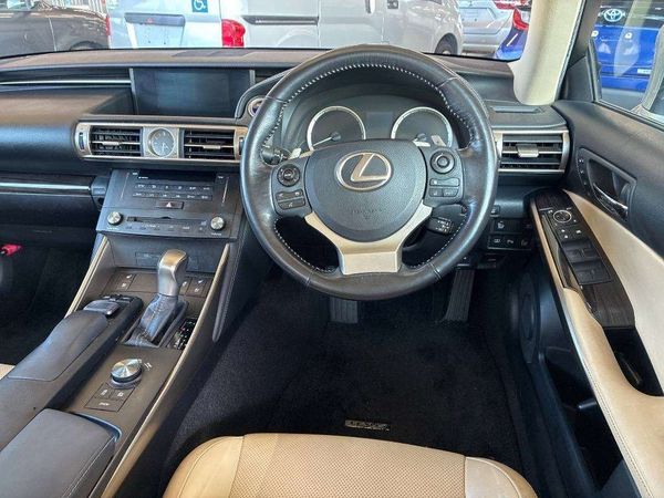 2015 Lexus IS 300h Transit Hybrid L Package Cruise Control Carousel 18