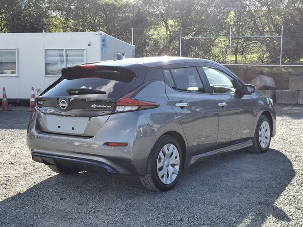 2022 Nissan Leaf 90.10% Soh low km Carousel 17