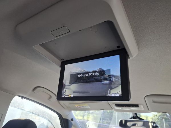 2017 Nissan Serena Hybrid.8 seats.Rear cam.Cruise control. Carousel 7