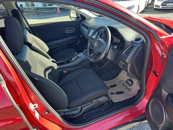 2016 Honda Vezel Hybrid.Rear camera.Cruise control. Carousel 1