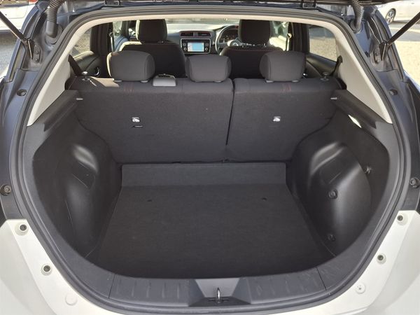 2019 Nissan Leaf Nissmo 85,87% Soh Grade 4,5 Carousel 1