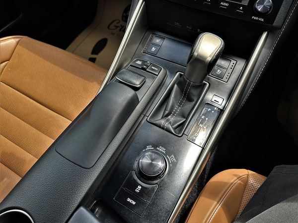 2013 Lexus IS 350 F-sport.Sunroof.Leather.Radar cruise.Park sens.Alarm.10 Airbags. Carousel 8