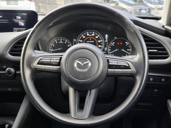 2021 Mazda 3 HUD.Rear camera.Radar cruise.Park sensors. Carousel 8