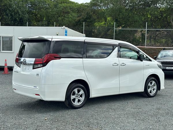 2016 Toyota Alphard Hybrid.7seats.Cruise control.Park sensors.Rear cam.Elec doors.Alarm. Carousel 2