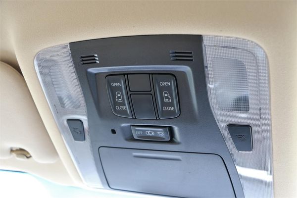 2016 Toyota Vellfire 8 seater Reversing Camera Parking Sensors Carousel 6